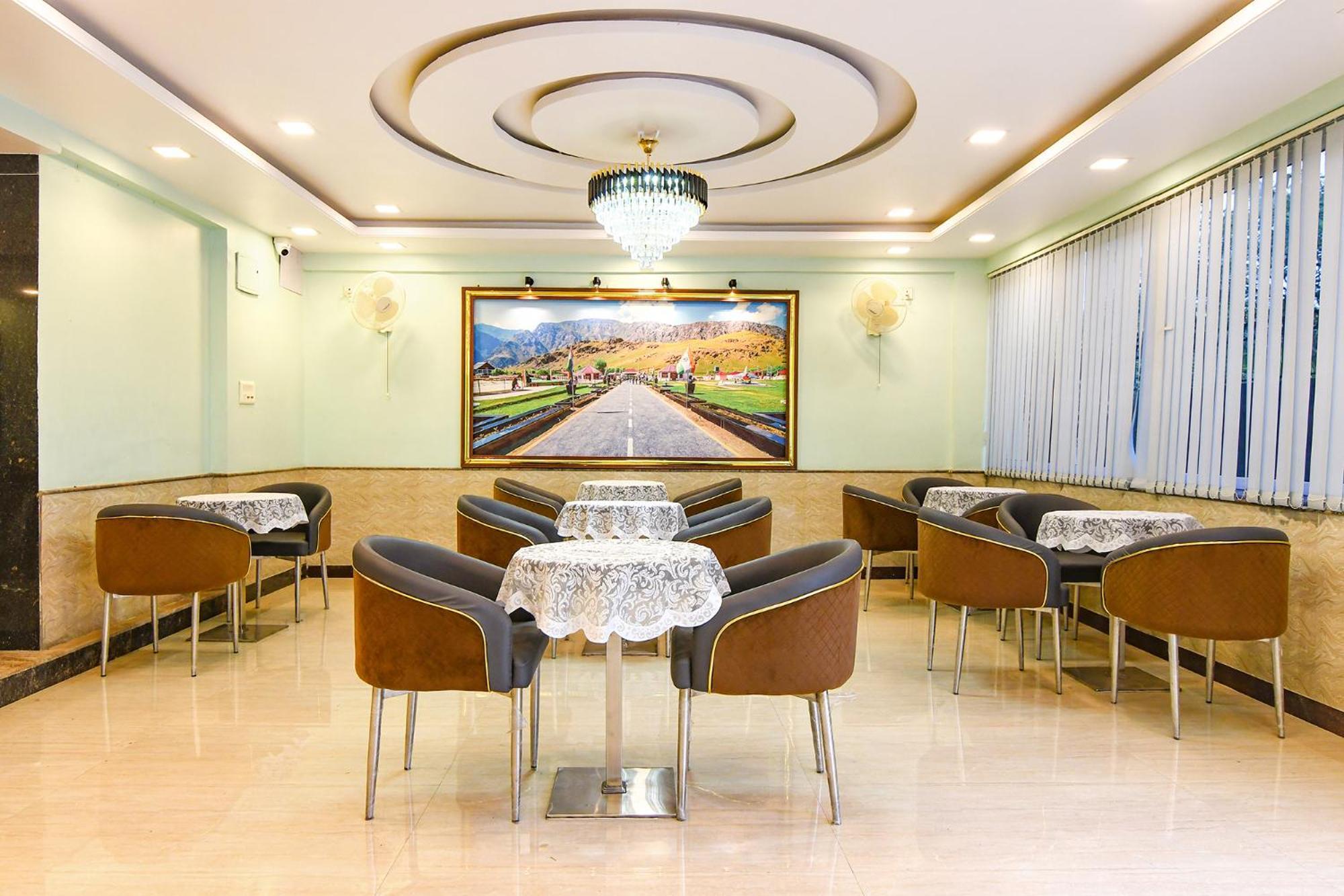 Fabhotel Prime Familto Колката Екстериор снимка