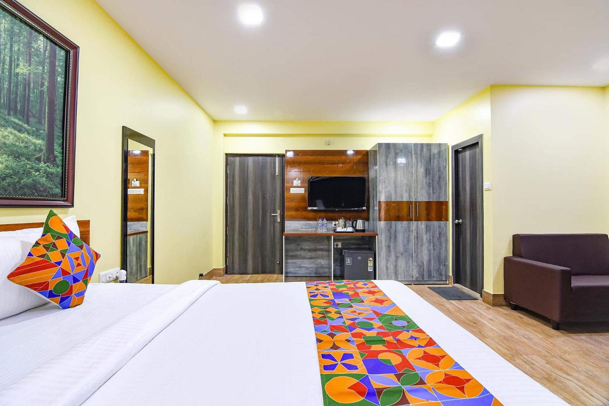 Fabhotel Prime Familto Колката Екстериор снимка